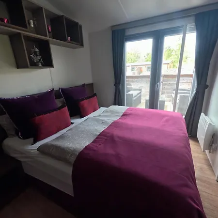 Rhoenstrand Apartment *